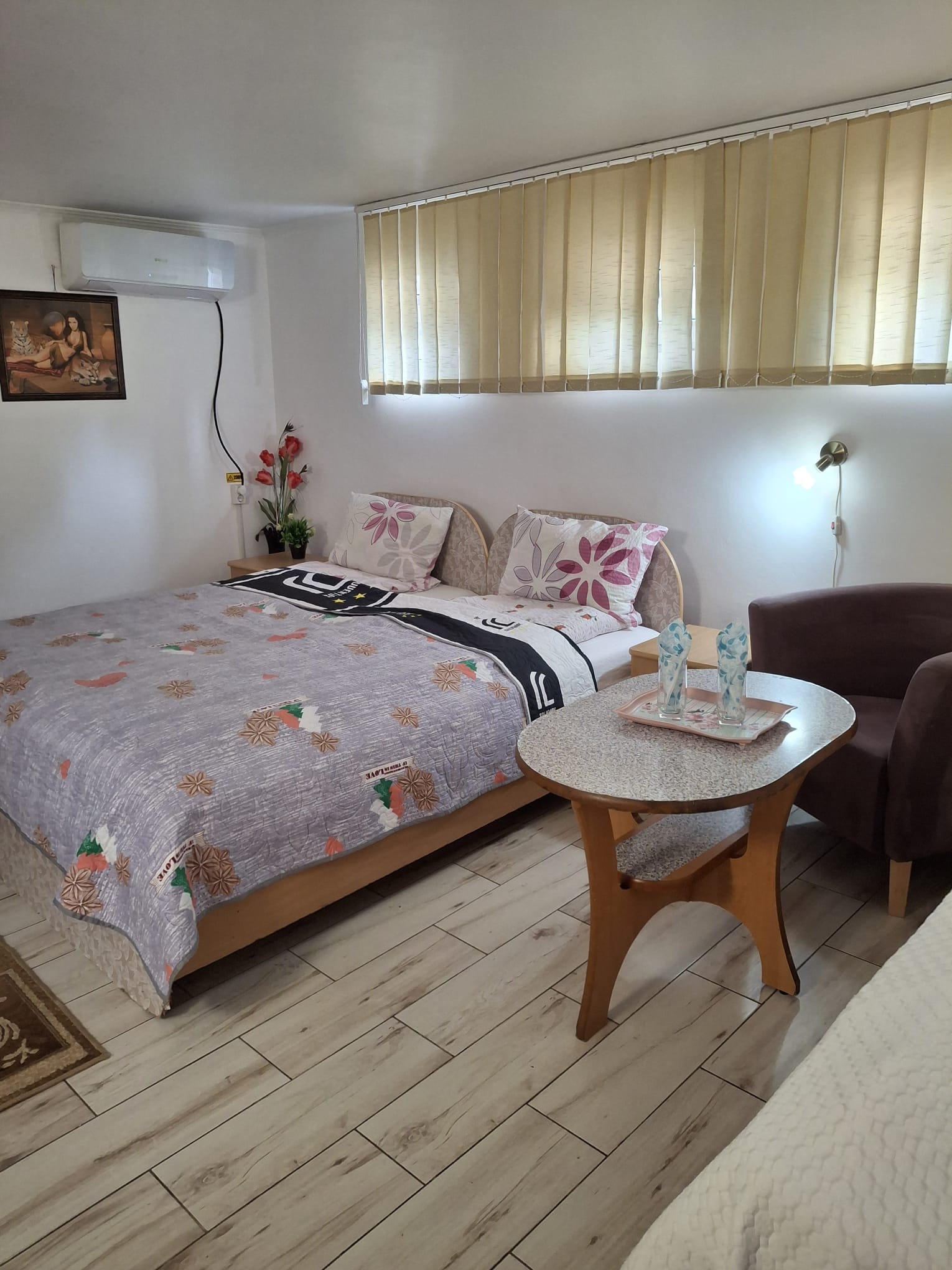 Cazare in Oradea - PENSIUNE CASA MOV - Oradea Cazare in Oradea - PENSIUNE CASA MOV - Oradea